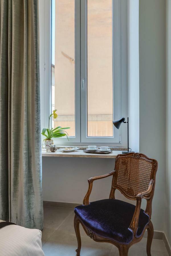 Adrianus Hotel Roma Esterno foto